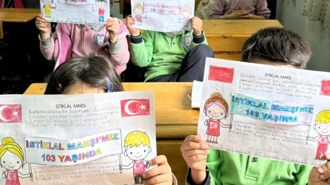 12 Mart İstiklal Marşı'nın Yükselişi: Türkiye'nin Kalbindeki Milli İnançın İfadesi